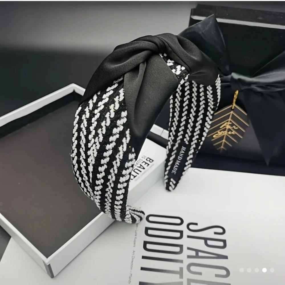 Elegant Black and White Wide Knot Headband